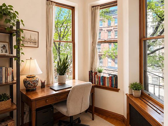 3rd image of 24 W 75th St APT 3A