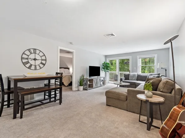 20 Rose Ct, Norwood, MA 02062