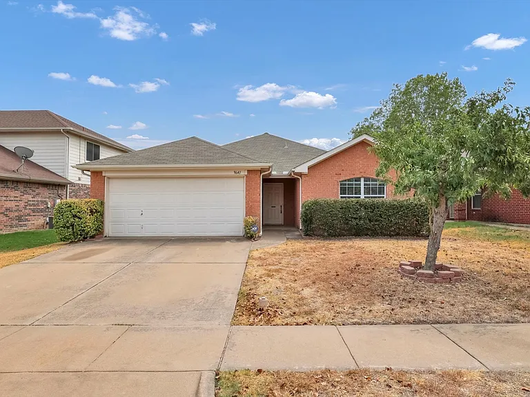 9641 Olivia Dr — Photo 1