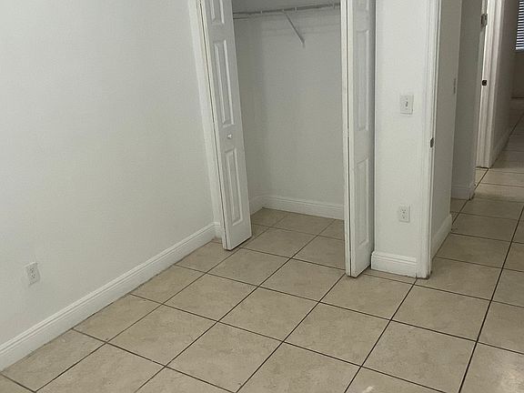 4th image of 2461 W 78th St #102
