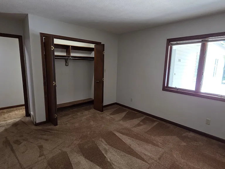 3992 Villa Dr — Photo 10