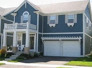 2010 Harbor Village Ave, Keego Harbor, MI 48320