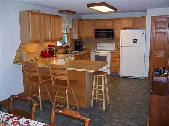 3rd image of 25 Alta Vista Ave