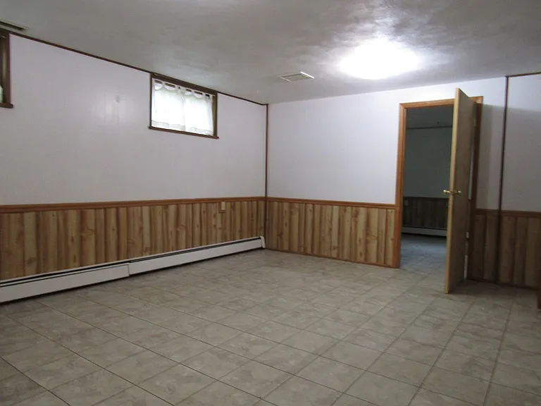 1820 Shiffler Ave — Photo 15