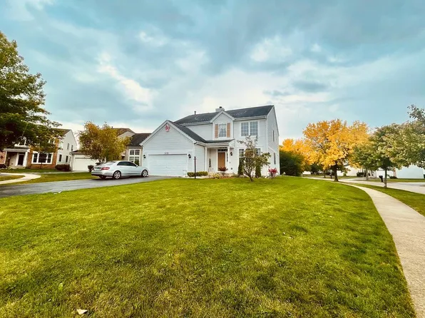 7175 Preston Ct, Gurnee, IL 60031