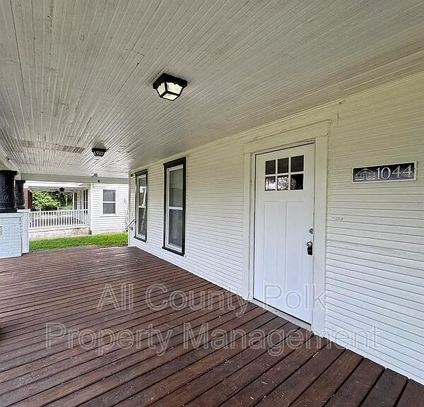 1044 W Lime St — Photo 10