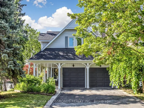 1 Redwood Ln, Markham, ON L3R 3Z1