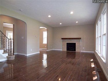 3rd image of 3625 Washington Blvd