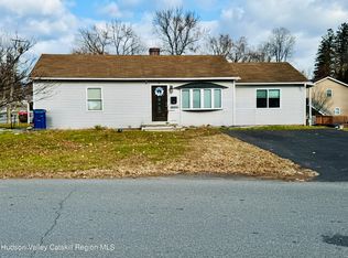 2 Spaulding Ln, Saugerties, NY 12477