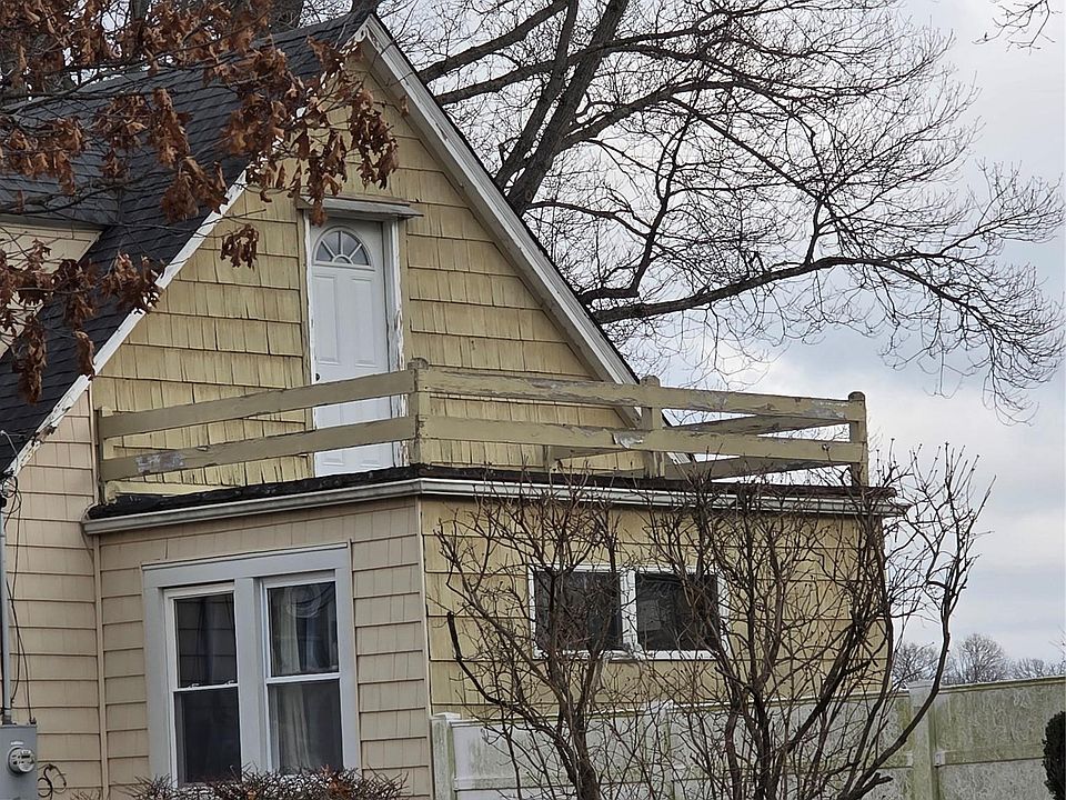 2nd image of 485 Sterling Street