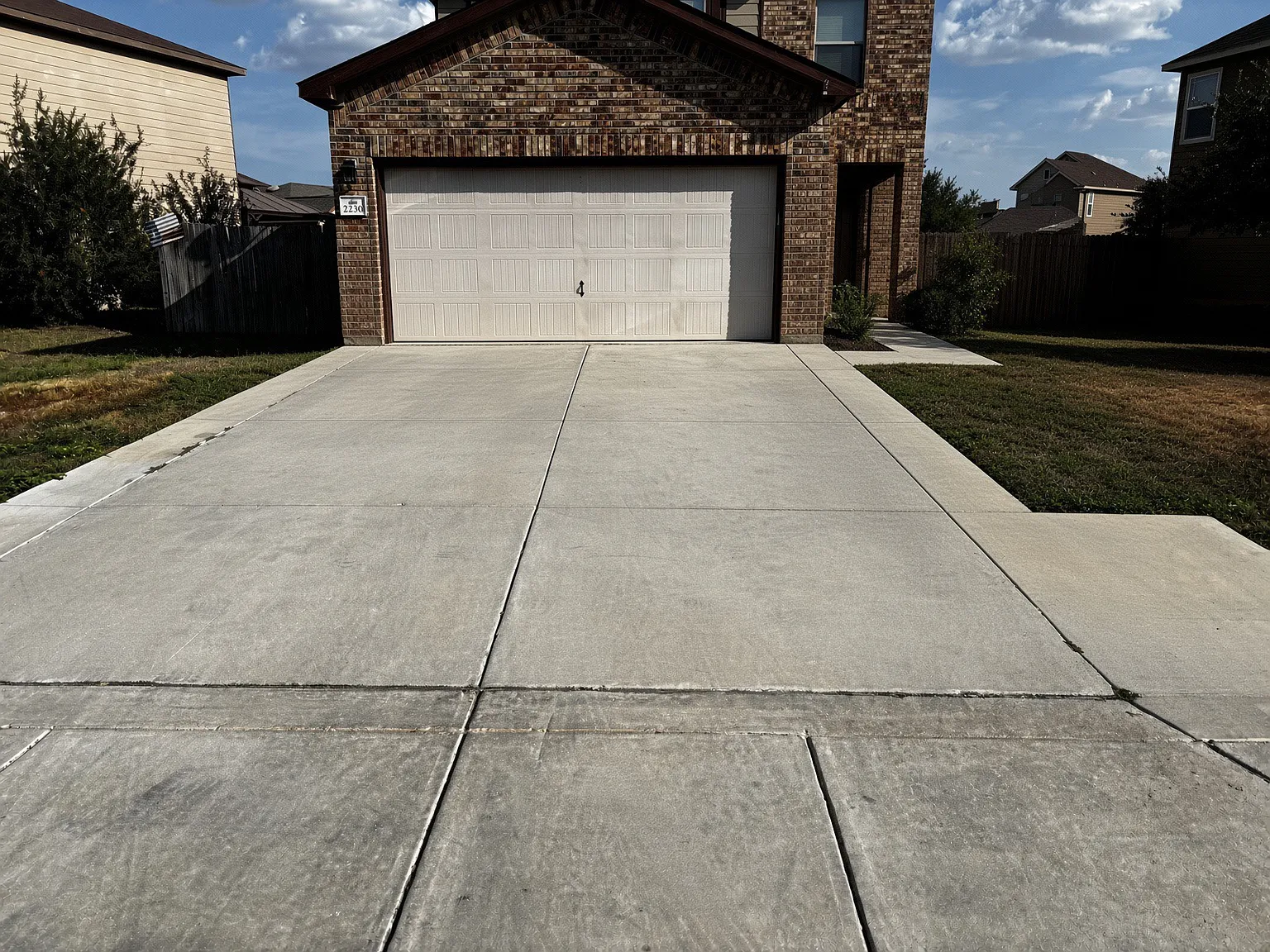 3 bed, 2.5 bath, 1608 sqft, $2,100 — Photo 2