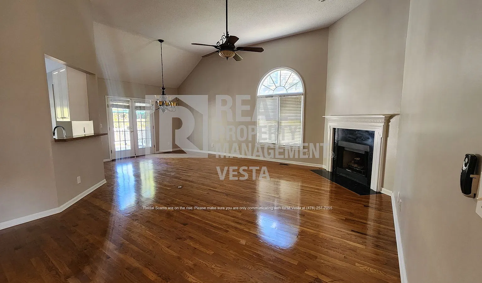 4 bed, 3.0 bath, 1880 sqft, $2,100 — Photo 2
