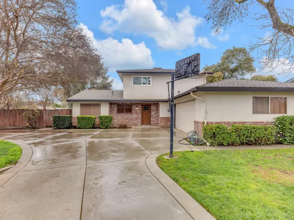 2417 E Howard Avenue, Visalia, CA 93292