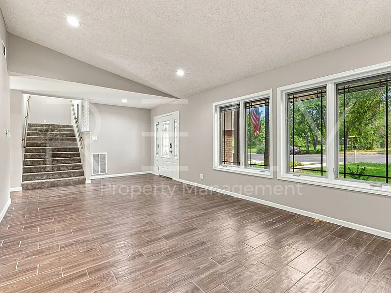 2404 Gabriel View Dr — Photo 8