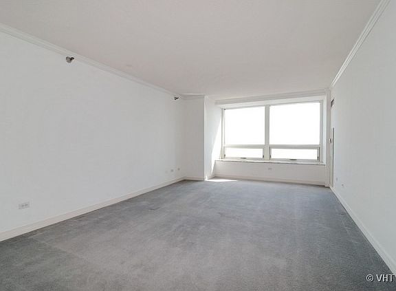 5th image of 512 N McClurg Ct APT 2005