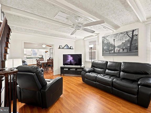 5th image of 1249 E 12th St
