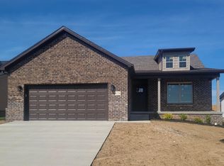 1128 Mission Dr, Richmond, KY 40475