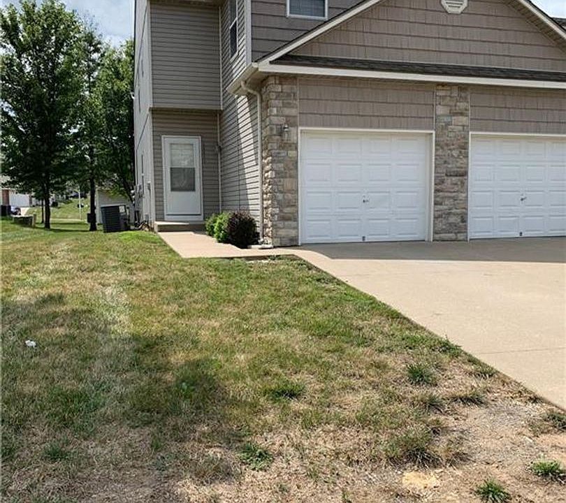 2nd image of 10511 E 45th Pl #10511