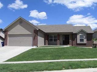 4214 Broken Rock Dr, Wentzville, MO 63385