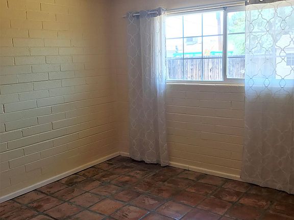 3rd image of 2217 W Lupine Ave