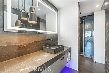 838 N Doheny Dr #804 — Photo 6