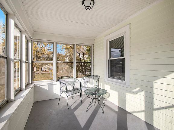 3rd image of 206 Monmoor Ave