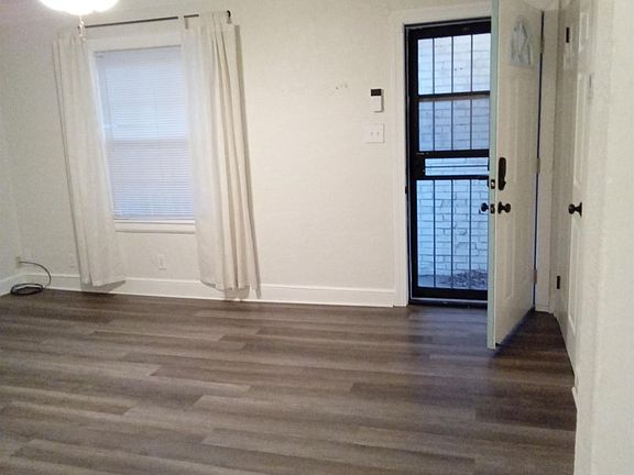 3rd image of 3514 Autumn Ave