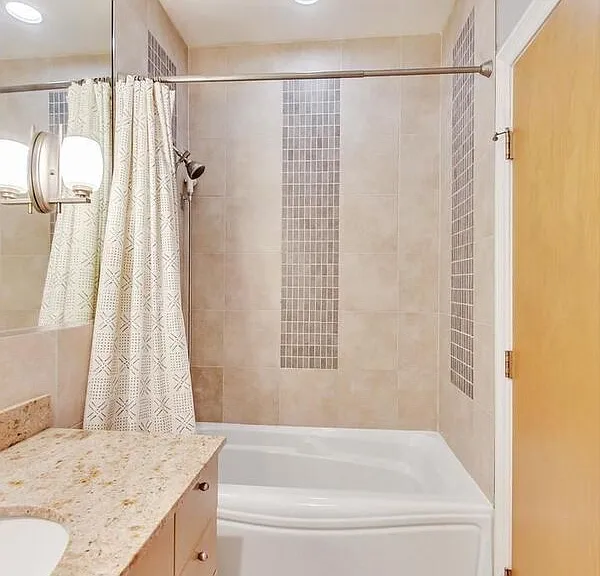 4755 N Washtenaw Ave #209 — Photo 11