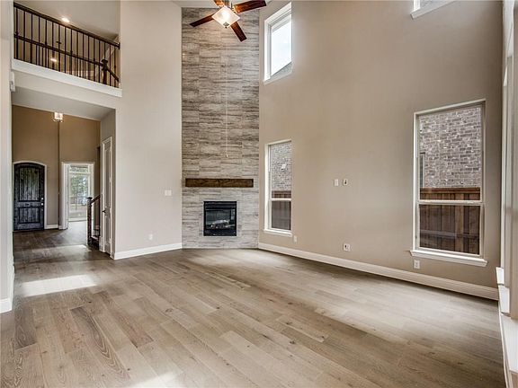 2nd image of 3440 Begonia Ln