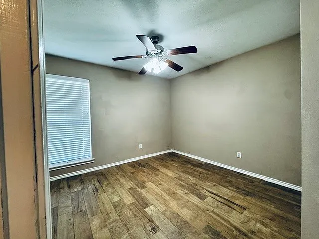 3821 Oldenburg Ln — Photo 13