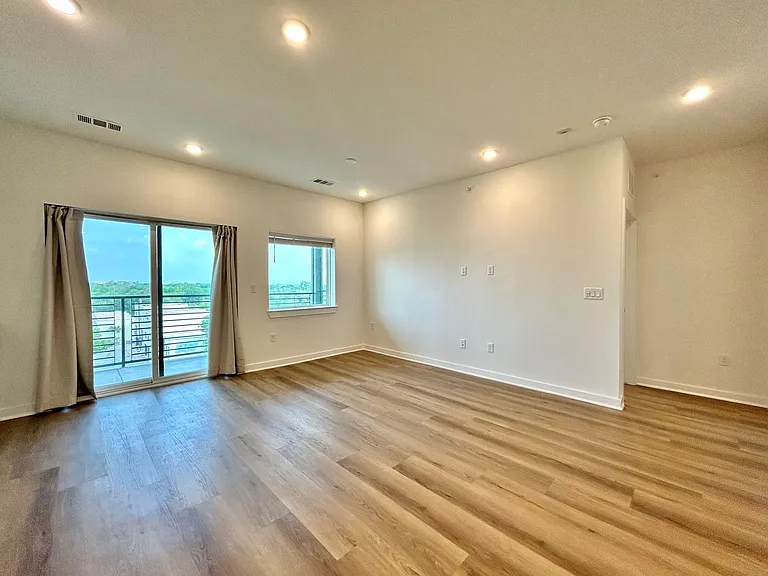 4802 S Congress Ave #510 — Photo 6