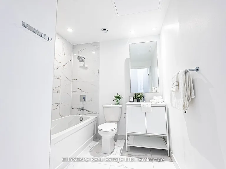 77 Shuter St #907 — Photo 13
