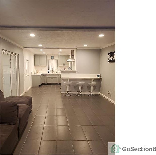 1st image of 405 Campodonico Ave