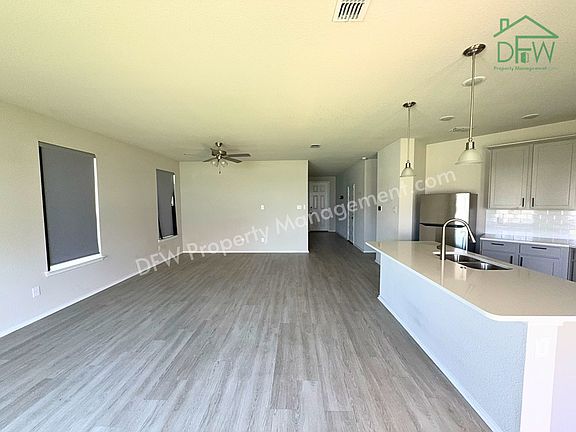 4th image of 8978 Fair Oaks Dr