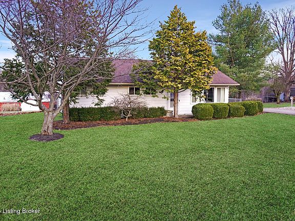 3rd image of 2649 Fort Pickens Rd