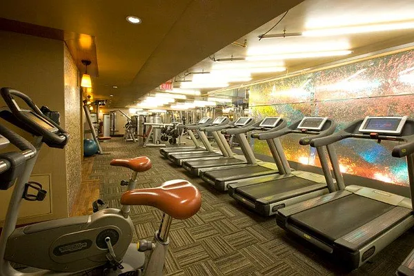 Rented by The Durst Organization | media 14