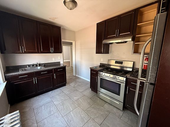 2nd image of 158-160 Eastern Pkwy Unit 2