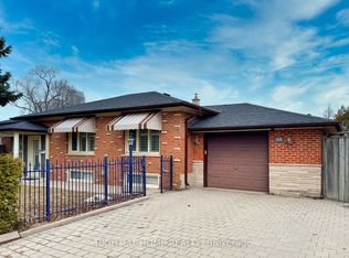 35 Hathway Dr, Toronto, ON M1P 4L6