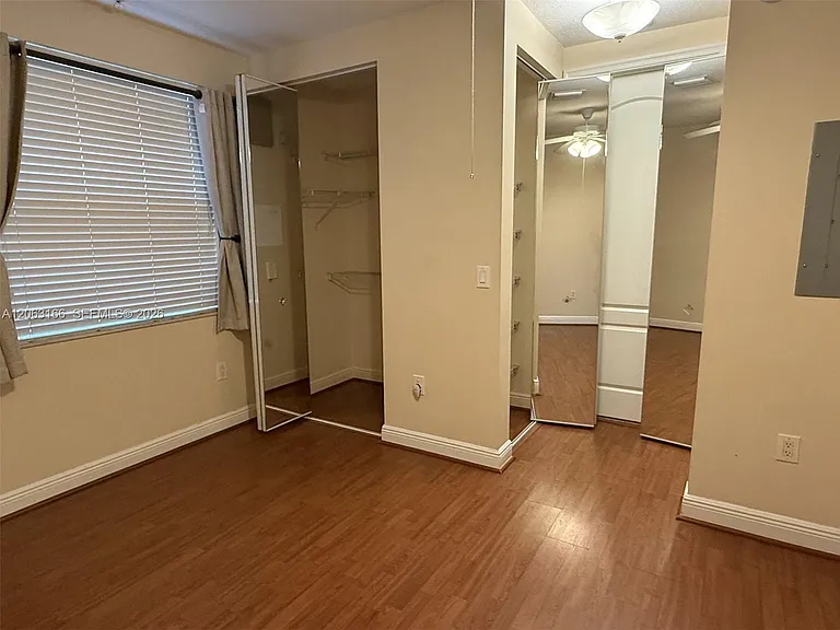 1333 SW 4th Ct #1333 — Photo 7
