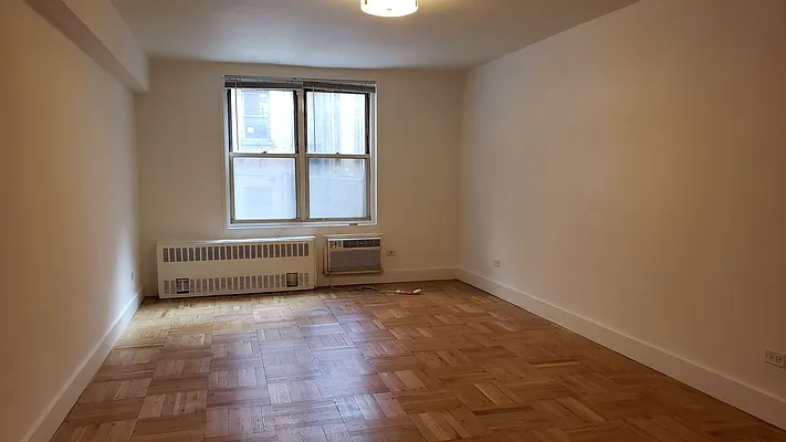 Rented by Bruma Realty LLC | media 25