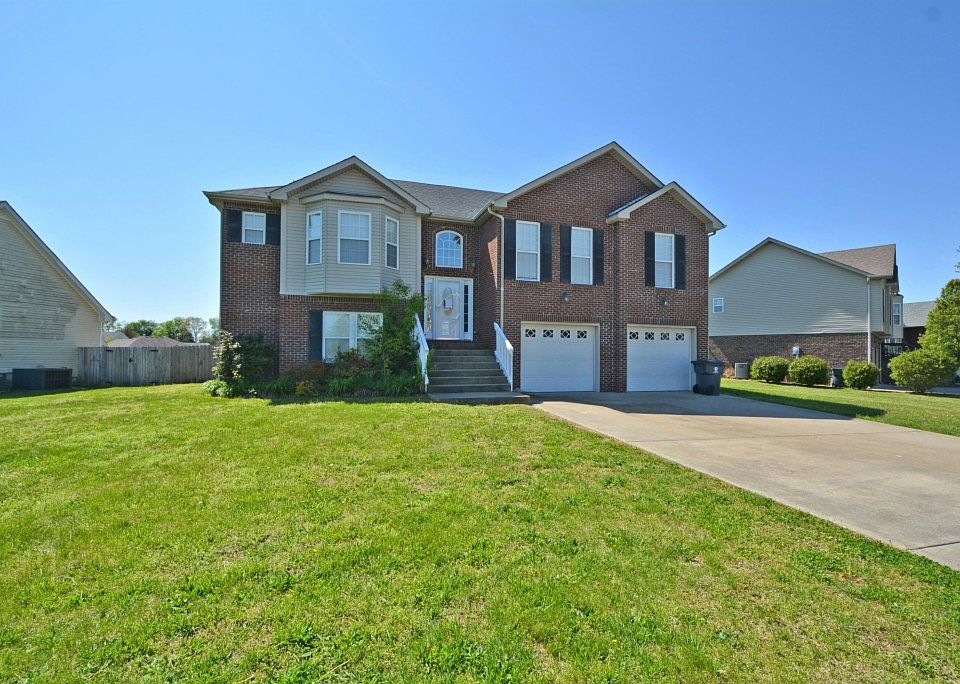 1st image of 678 Clover Hills Ct