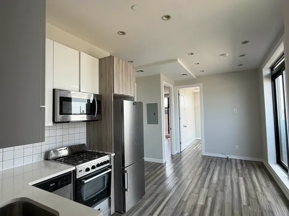 313 52nd Street image 1 of 7