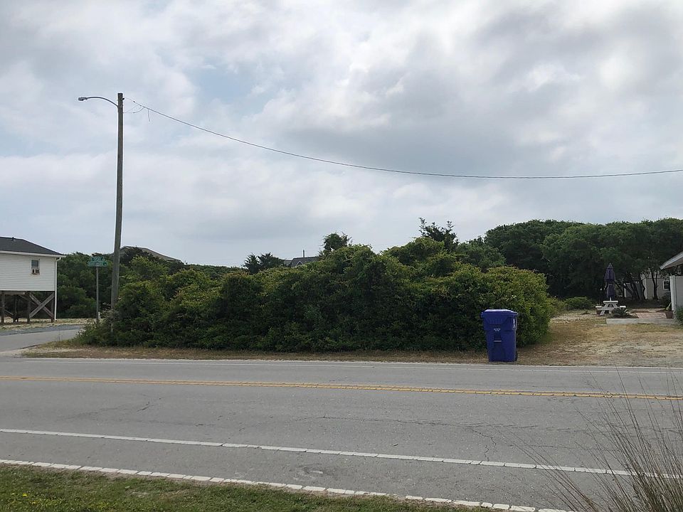 2nd image of 1102 S Topsail Drive