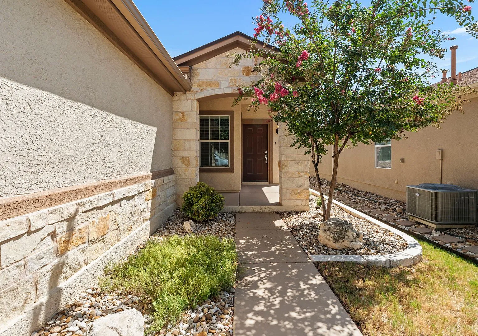 121 Huntsville Cv-Unfurnished Sun City Rental Home Available Now! — Photo 4