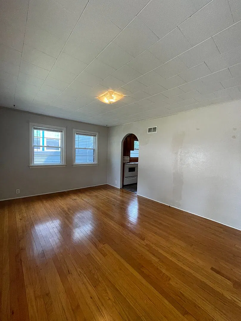 1010 Chestnut St. Emporia, KS 66801 — Photo 4