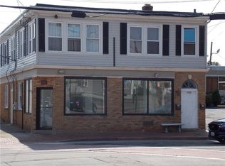 1728 Cranston St, Cranston, RI 02920