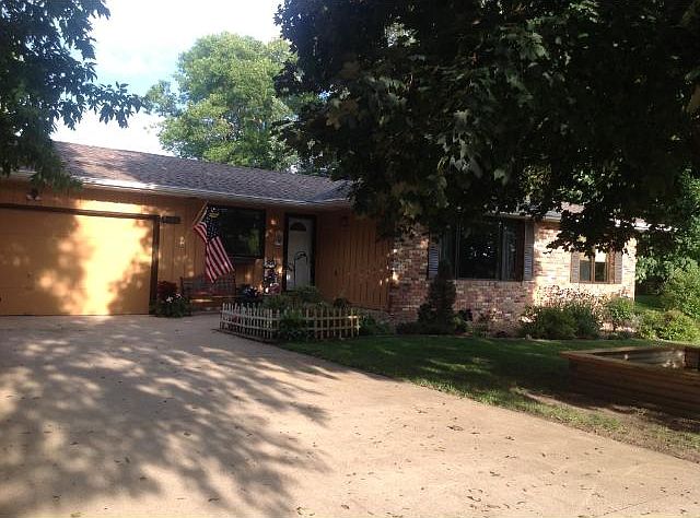 1st image of 4560 E Greenleaf Dr