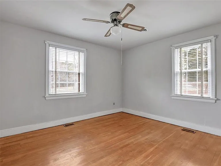4271 Glasgow Rd — Photo 5