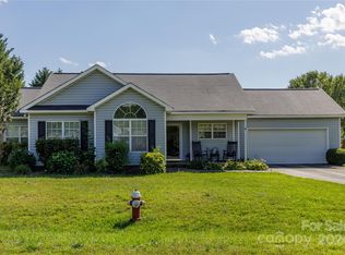 608 Pepper Ann Ln, Matthews, NC 28104