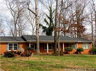 303 Caprice Cir, Lincolnton, NC 28092